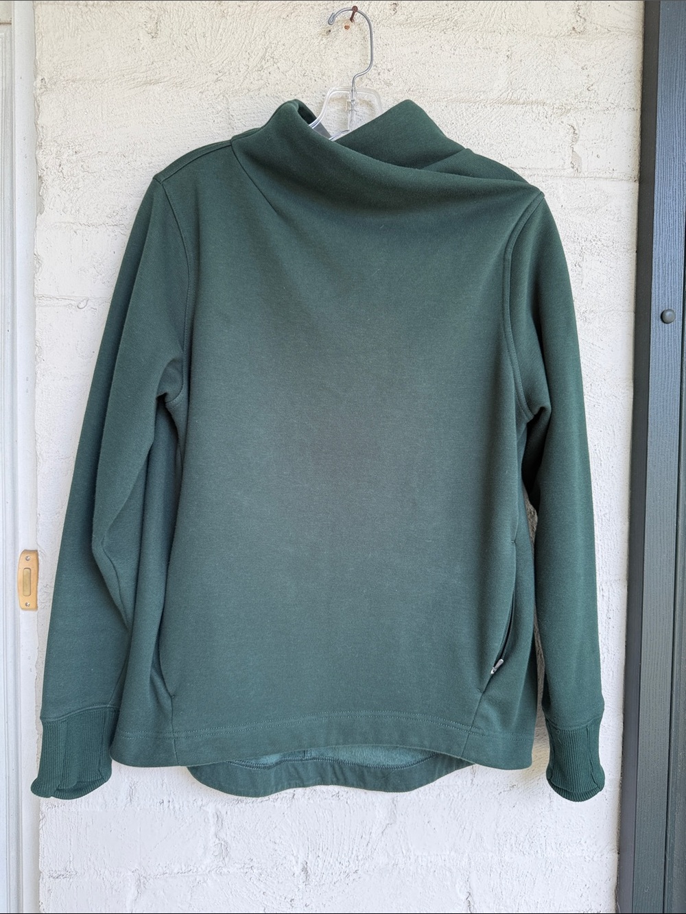 Athleta Cozy Karma Twist Neck Sweatshirt Seaweed Snack Size Small - Picture 4 of 15